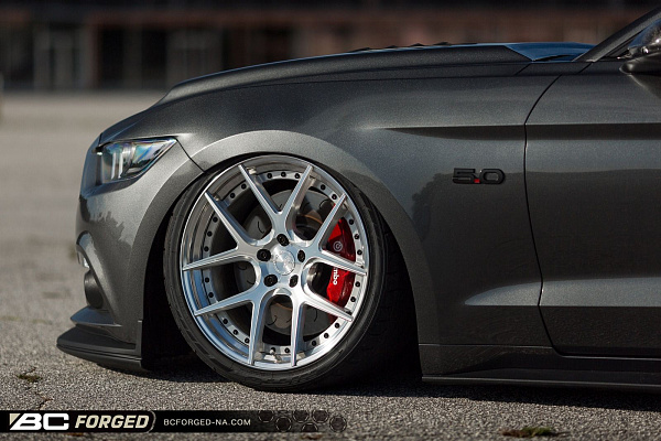 Фото дисков BC Forged HCS02 Глянцевый лак на Ford Mustang VI
