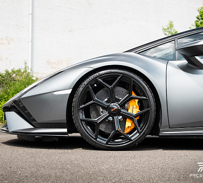 Фото дисков NOVITEC NL4 на Lamborghini Huracan