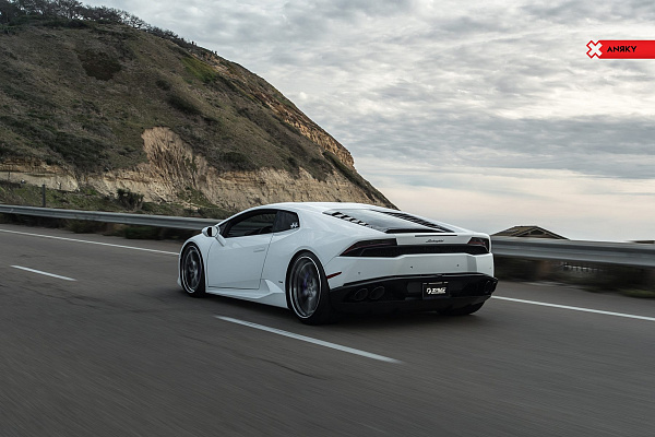 Фото дисков Anrky AN32 Глянцевый темный лак на Lamborghini Huracan