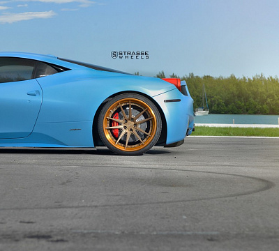 Фото дисков Strasse Wheels SV1 Deep Concave FS на Ferrari 458