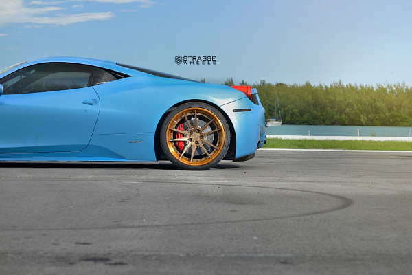 Фото дисков Strasse Wheels SV1 Deep Concave FS Сатиновая темная бронза на Ferrari 458