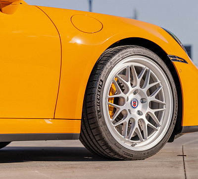 Фото дисков HRE 300 GTS на Porsche 911 VIII