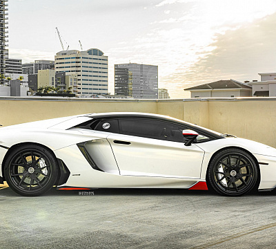 Фото дисков Strasse Wheels SM5R Deep Concave FS на Lamborghini Aventador