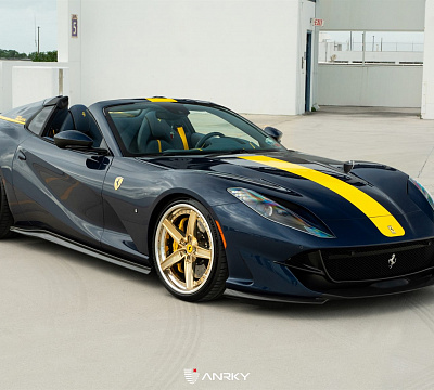 Фото дисков Anrky AN35 на Ferrari 812