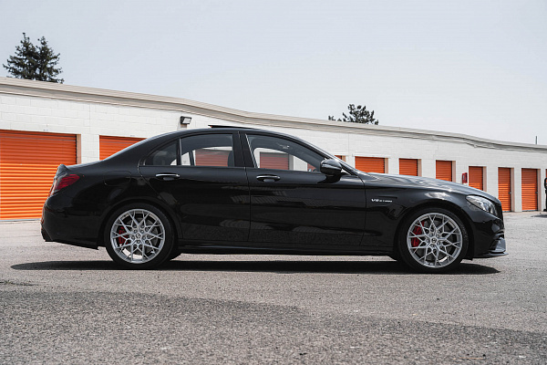 Фото дисков HRE FF10 Серебро на Mercedes-Benz C-Class (W205)