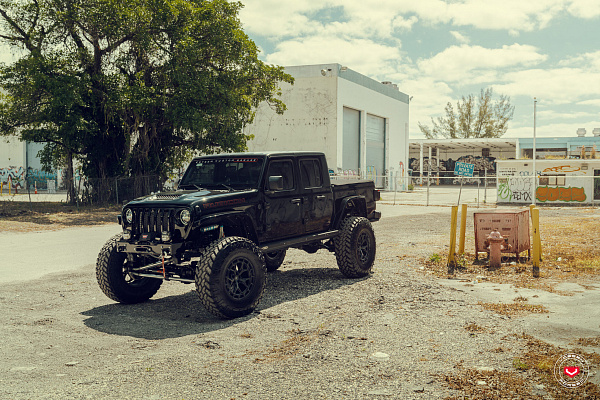Фото дисков Vossen LC3-01 Черный сатин на Jeep Gladiator II (JT)