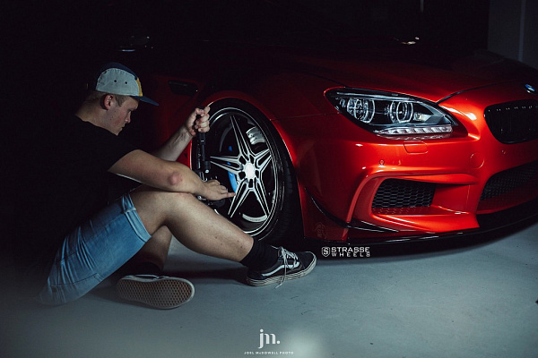 Фото дисков Strasse Wheels SV2 Deep Concave FS Черный сатин на BMW 6/M6 (F06/F13/F12)