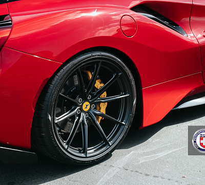 Фото дисков HRE P104SC на Ferrari 488