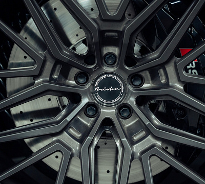Фото дисков Brixton Forged VL4 на Audi Q8