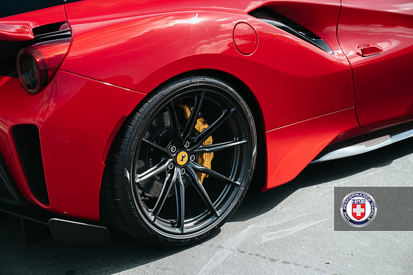 Фото дисков HRE P104SC Черный сатин на Ferrari 488