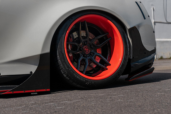 Фото дисков Strasse Wheels SV4 Deep Concave FS Другой цвет на Nissan GT-R