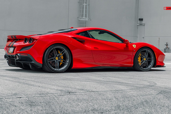 Фото дисков Anrky AN17 Глянцевый темный лак на Ferrari F8
