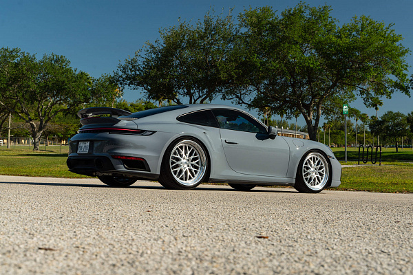 Фото дисков HRE 520 Глянцевый лак на Porsche 911 VIII
