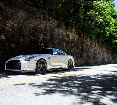 Фото дисков Vossen VFS-5 на Nissan GT-R