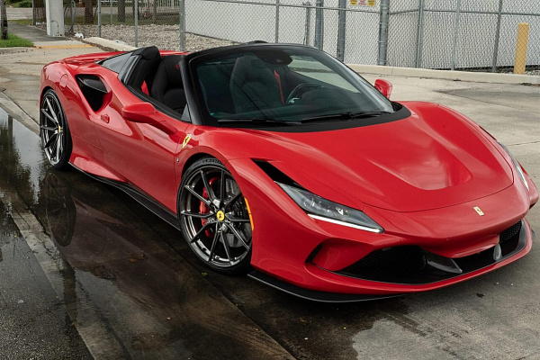 Фото дисков Anrky AN12 Глянцевый темный лак на Ferrari F8
