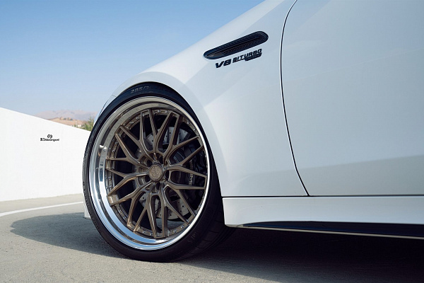 Фото дисков Anrky RS1 Глянцевое темное золото на Mercedes-Benz AMG GT I