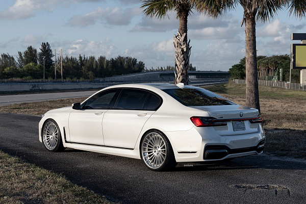 Фото дисков Strasse Wheels SV20 Deep Concave FS Глянцевый лак на BMW 7 (G11/G12)