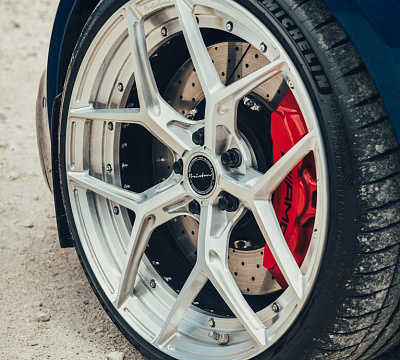 Фото дисков Brixton Forged PF7 на Mercedes-Benz AMG GT I