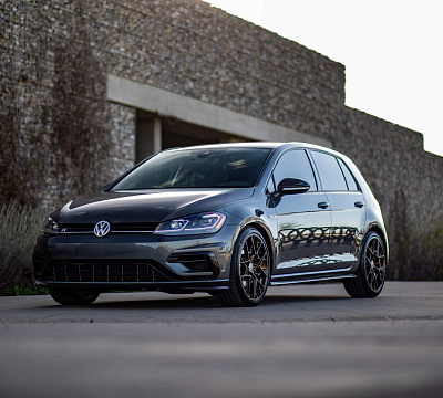 Фото дисков HRE FF10 на Volkswagen Golf VIII