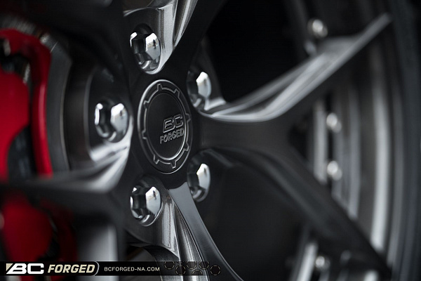 Фото дисков BC Forged HCS21 Глянцевый темный лак на Volkswagen Golf VII
