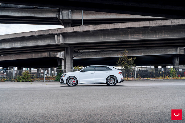 Фото дисков Vossen HF-5 Серебро на Audi Q8