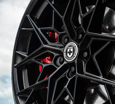 Фото дисков HRE FF10 на Infiniti Q50