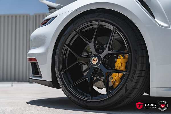 Фото дисков Vossen S21-01 Черный глянец на Porsche 911 VIII