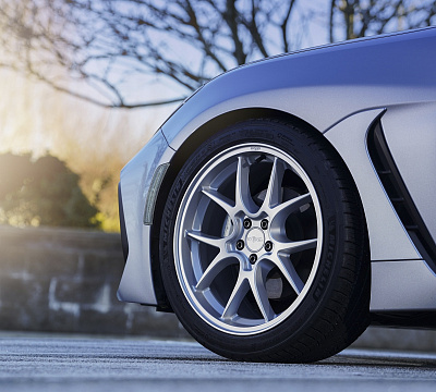 Фото дисков Rotiform LTN-J на Subaru BRZ II