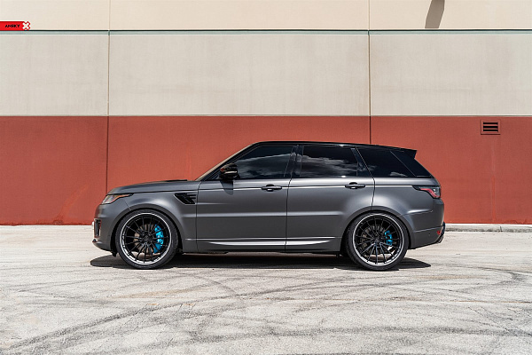 Фото дисков Anrky AN39 Черный глянец на Land Rover Range Rover IV