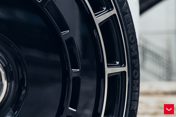 Фото дисков Vossen HF-9 Алмазная проточка на Rolls-Royce Cullinan