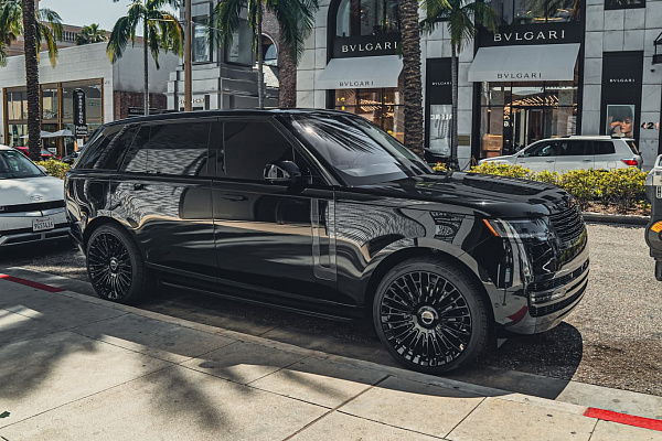 Фото дисков Brixton Forged LX01 Черный глянец на Range Rover V