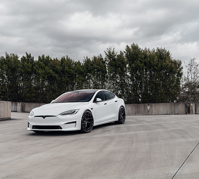 Фото дисков Vossen HFX-1 (5-Lug) на Tesla Model S
