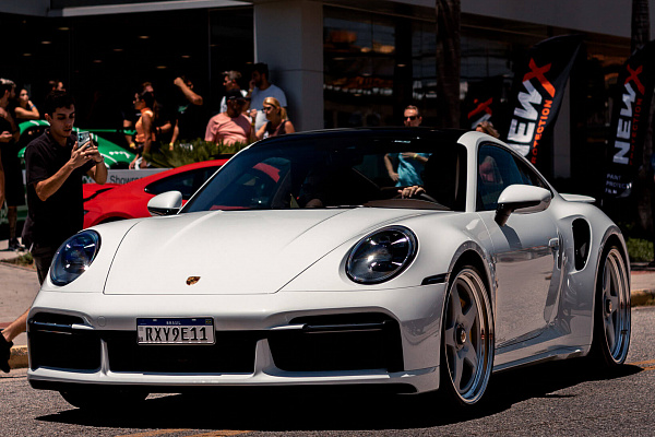 Фото дисков HRE 527 Серебро на Porsche 911 VIII