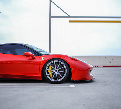 Фото дисков Brixton Forged R11-R на Ferrari 458