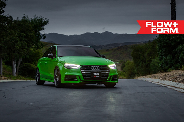 Фото дисков HRE FF11 Глянцевый темный лак на Audi A/S/RS 3 (8V)