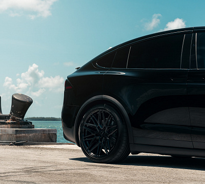 Фото дисков Vossen HF-7 на Tesla Model X