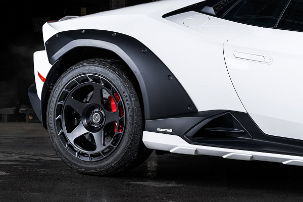 Фото дисков Brixton Forged TR04 AERO1 Черный сатин на Lamborghini Huracan