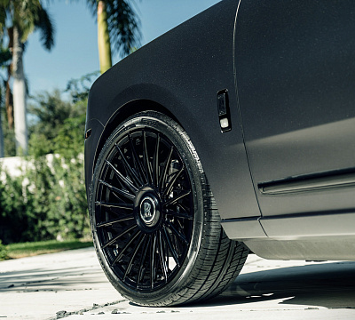 Фото дисков Vossen S17-15T на Rolls-Royce Cullinan
