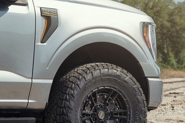 Фото дисков 4PLAY 4PS01 Черный сатин на Ford F-150 XIV