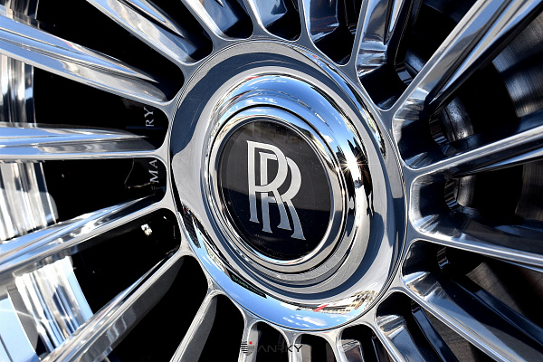 Фото дисков Anrky RF-282 Полированный лак на Rolls-Royce Ghost I