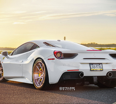 Фото дисков Strasse Wheels SM5R Deep Concave FS на Ferrari 488