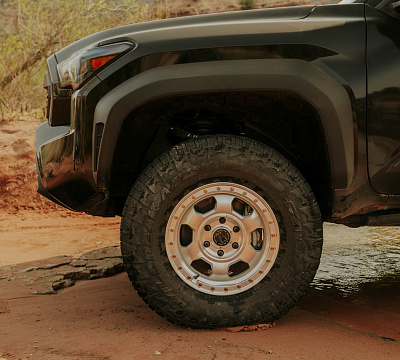 Фото дисков Black Rhino TROOPER на  Toyota Tacoma IV