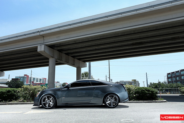 Фото дисков Vossen CV3 Сатиновый графит на Cadillac CTS II