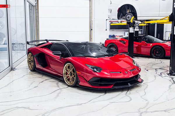 Lamborghini Aventador SVJ