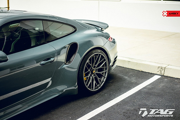 Фото дисков Anrky AN30 Сатиновый графит на Porsche 911 VII