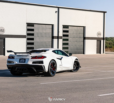 Фото дисков Anrky XR-105 на Chevrolet Corvette C8