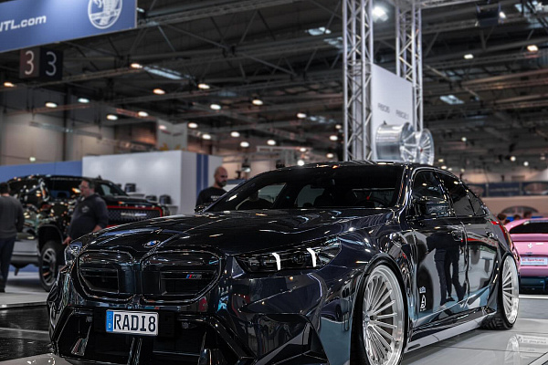 Фото дисков Radi8 R802.1 Глянцевый лак на BMW 5/M5 (G60/G90)