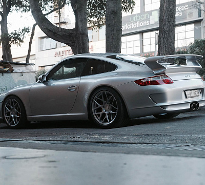 Фото дисков HRE FF01 на Porsche 911 VI