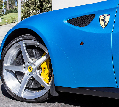 Фото дисков CEC C884 на Ferrari FF