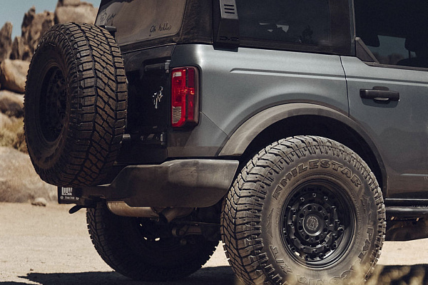 Фото дисков Black Rhino ARSENAL Черный сатин на Ford Bronco